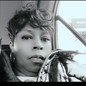 Meet your Posher, Gina